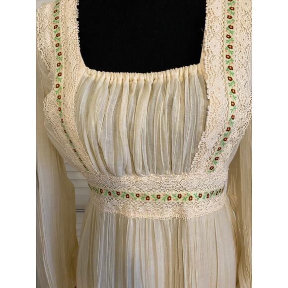 Gunne Sax style 1970s Gauzy Tiered Off-white Maxi Maiden Dress Boho lace trim - Picture 10 of 10